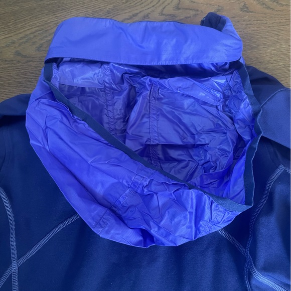 Eddie Bauer Women's Lightweight Primaloft Performance Jacket - Picture 6 of 7